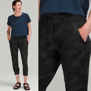 lululemon Ready to Rulu Jogger Crop Heritage 365 Camo Deep Coal Sz 8
